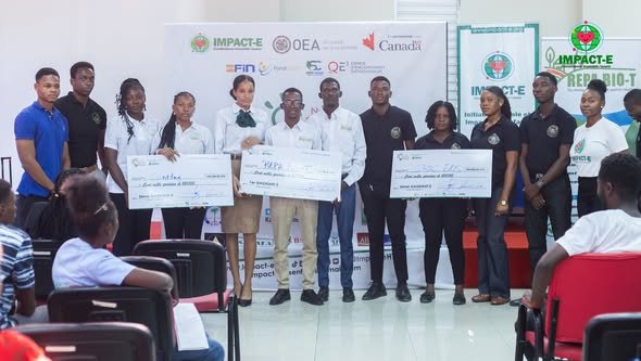 C&eacute;r&eacute;monie de cl&ocirc;ture de la 3em &eacute;dition du concours JEN ANTREPRENE